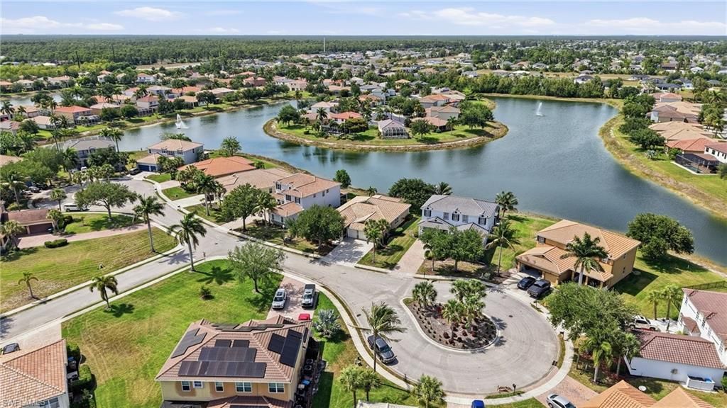 1121 Amber Lake Ct, Cape Coral, FL 33909 Photo