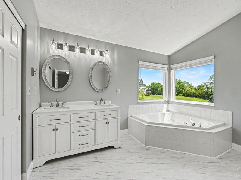 4716 Oakview Court, Liberty Township, OH 45011 Photo 21