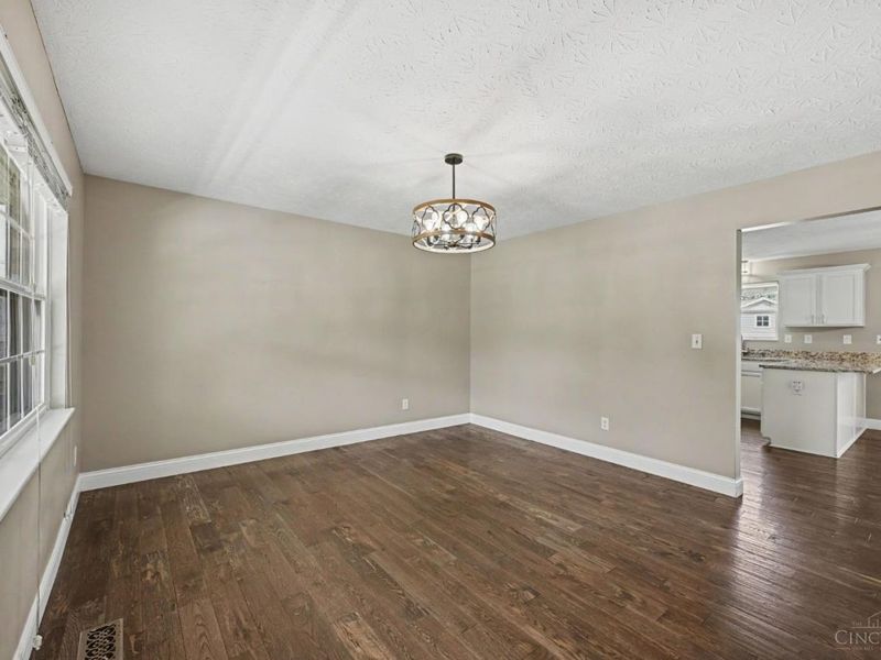 4716 Oakview Court, Liberty Township, OH 45011 Photo 7