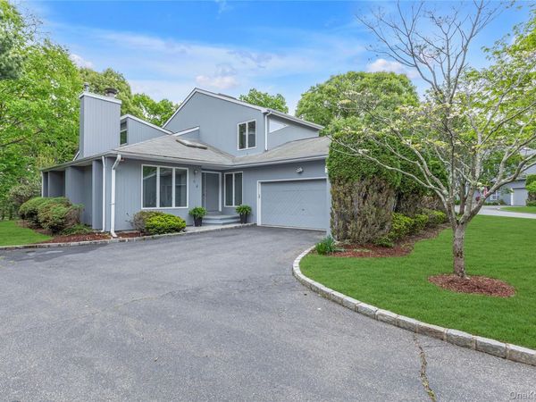 6 Gerriet Court , Northport, NY 11768