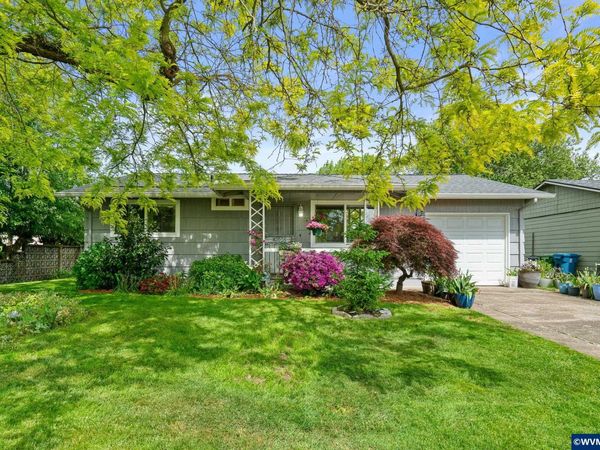 1153 Dellmoor Wy, Woodburn, OR 97071