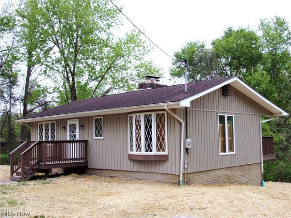 4960 W Lagoon Road, West Farmington, OH 44491