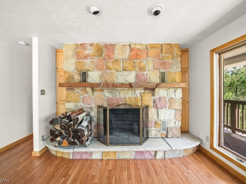 4960 W Lagoon Road, West Farmington, OH 44491 Photo 6