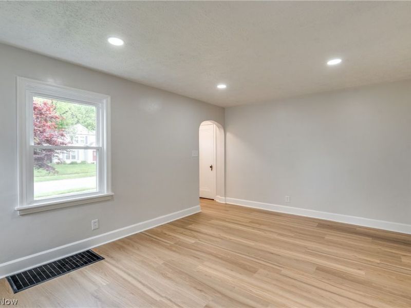 136 36th Street NE, Canton, OH 44714 Photo 9