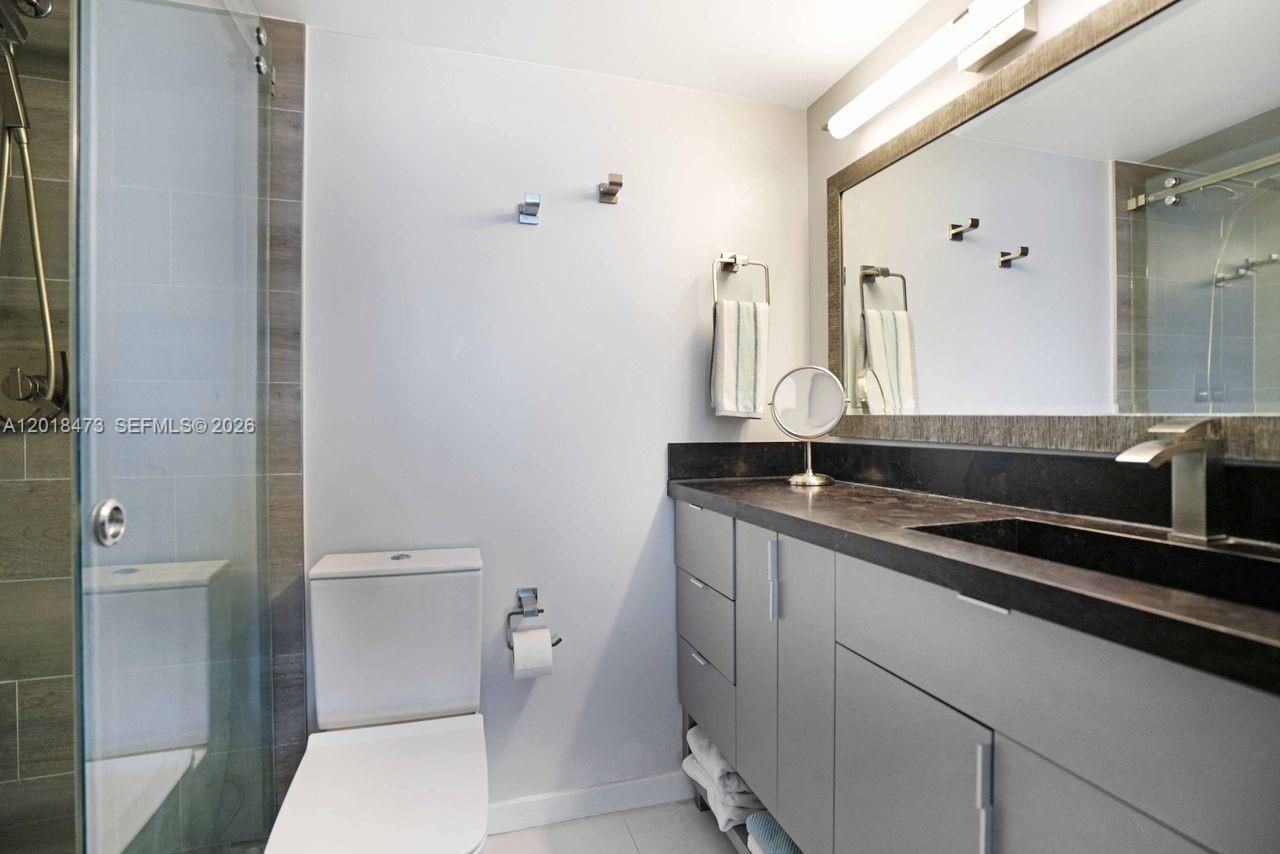 1621 Bay Rd , Unit PH1, Miami Beach, FL 33139 Photo