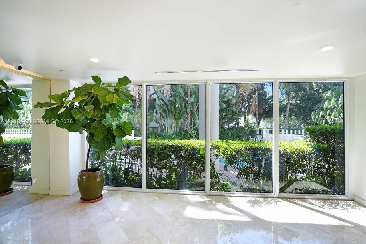 1621 Bay Rd , Unit PH1, Miami Beach, FL 33139 Photo