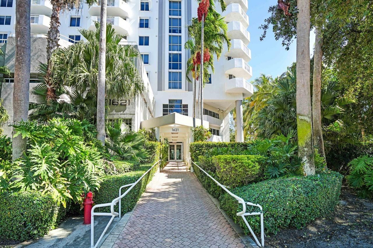 1621 Bay Rd , Unit PH1, Miami Beach, FL 33139 Photo