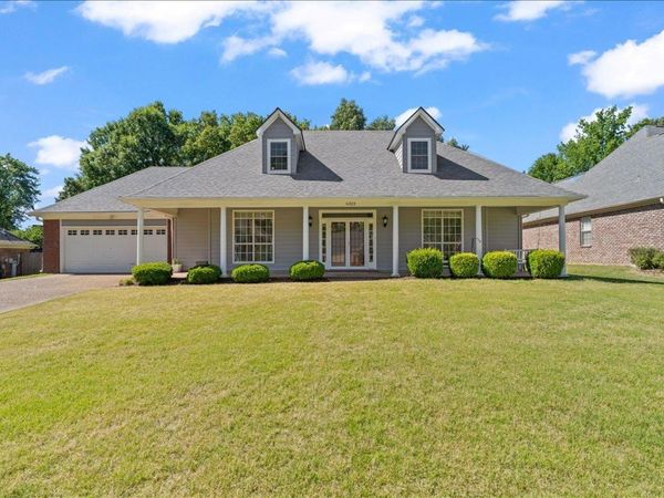6323 DAYBREAK DR, Bartlett, TN 38135