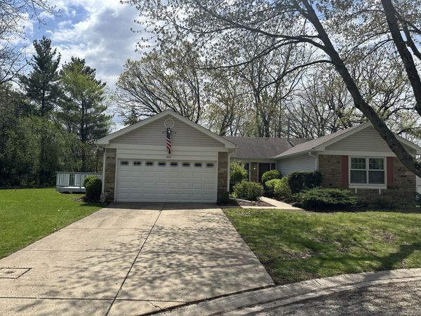 660 Juniper Circle, Algonquin, IL 60102