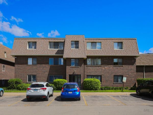 1412 Carol Court , Unit 1B, Palatine, IL 60074