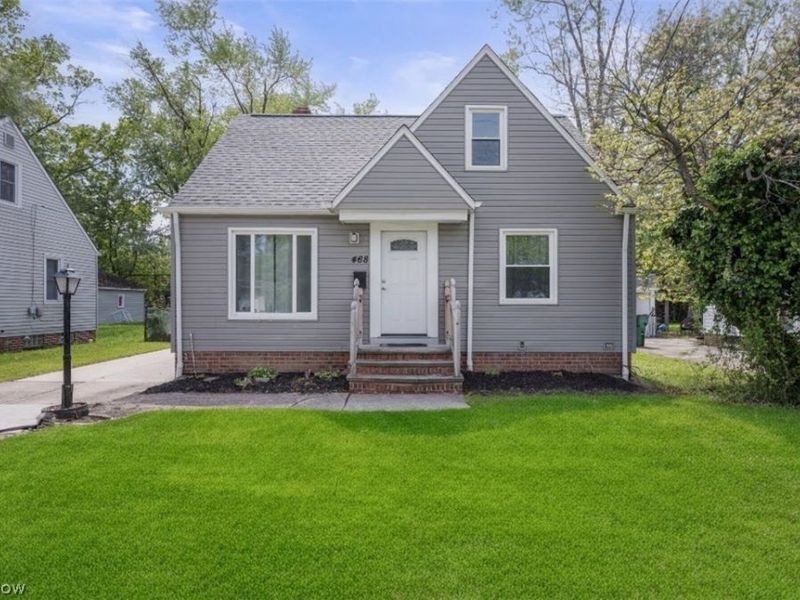 468 E 305th Street, Willowick, OH 44095 Photo 1