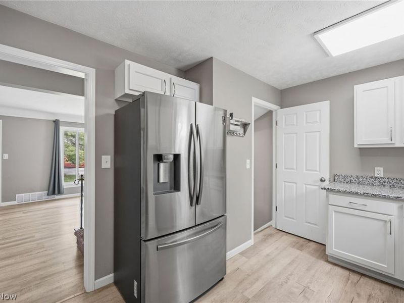 468 E 305th Street, Willowick, OH 44095 Photo 5