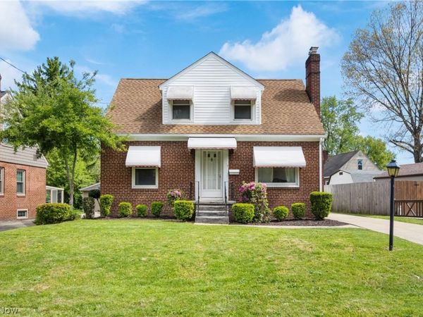 2525 Beverly Avenue , Akron, OH 44312
