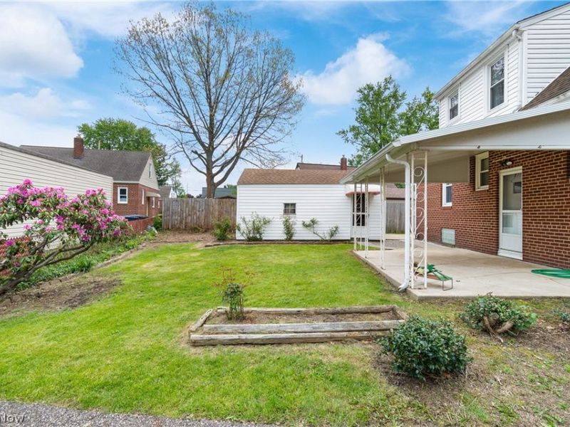 2525 Beverly Avenue, Akron, OH 44312 Photo 3