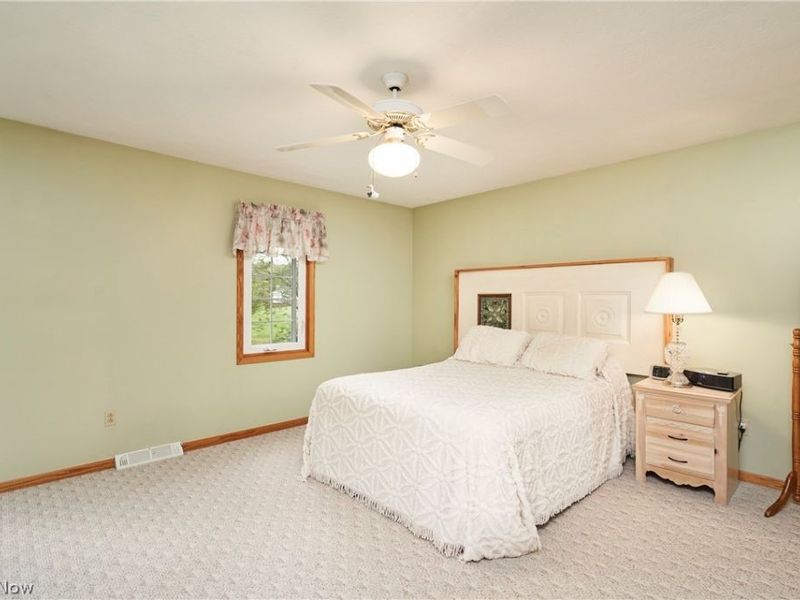 581 Woodhaven Drive , Uniontown, OH 44685 Photo 14