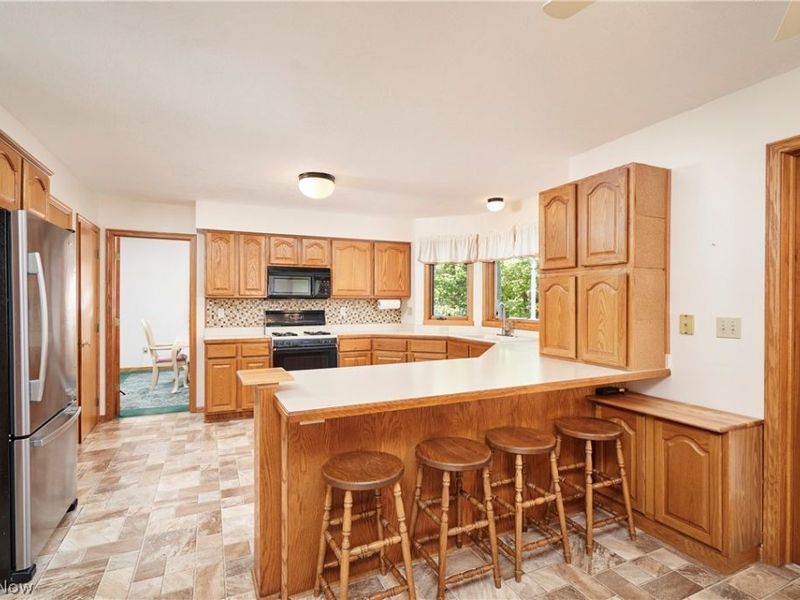 581 Woodhaven Drive , Uniontown, OH 44685 Photo 7