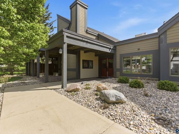 4310 S Minnesota Ave, Sioux Falls, SD 57105
