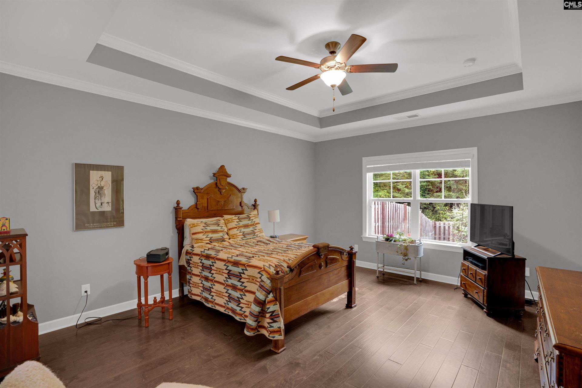 929 Isle Court  Photo 22