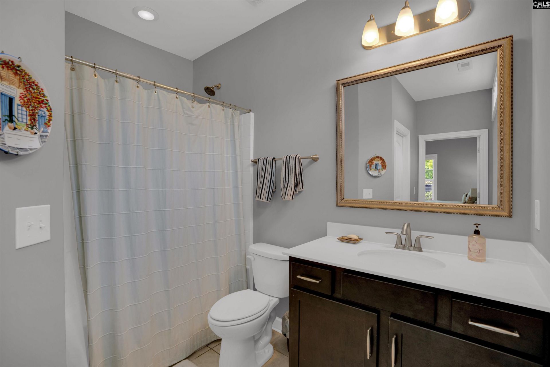 929 Isle Court  Photo 31
