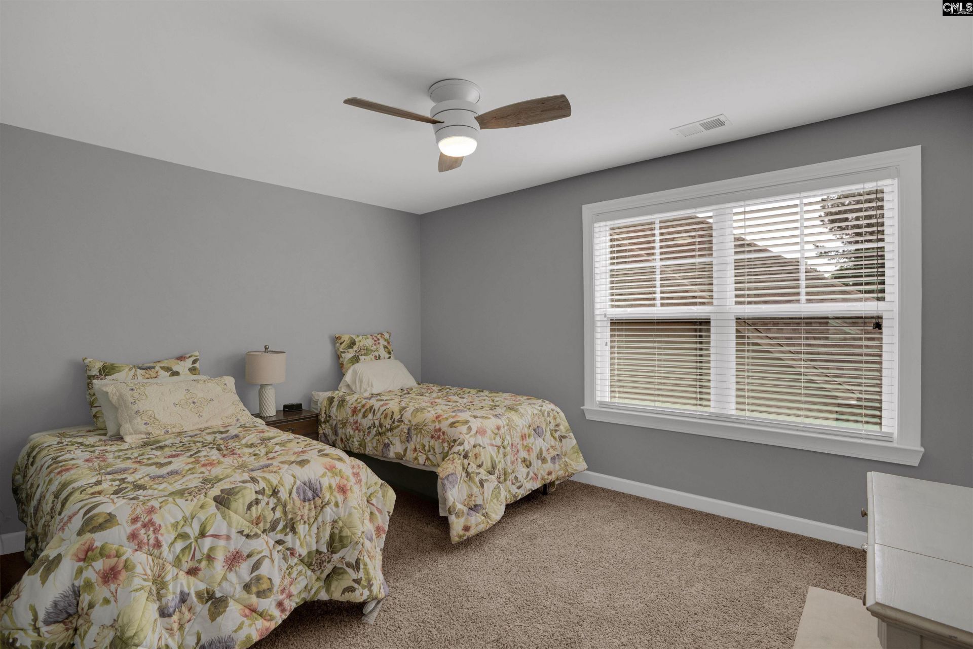 929 Isle Court  Photo 33