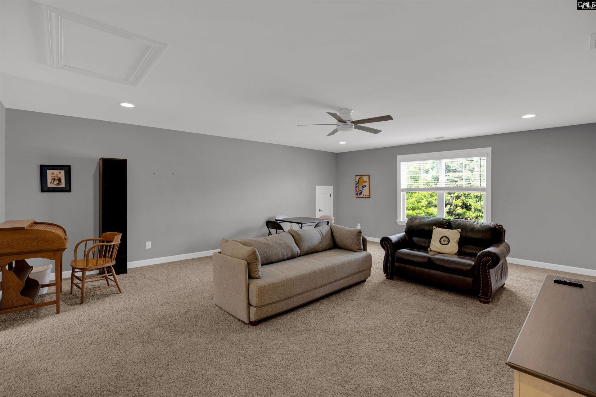929 Isle Court  Photo 36