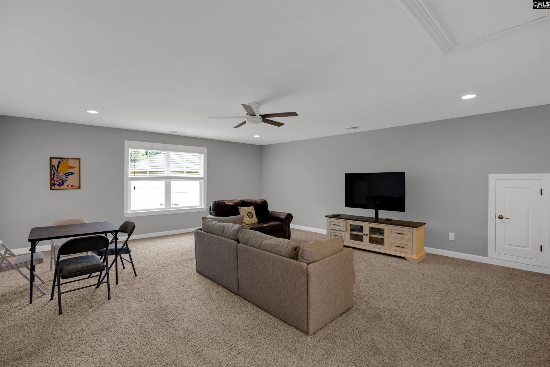 929 Isle Court Photo 37