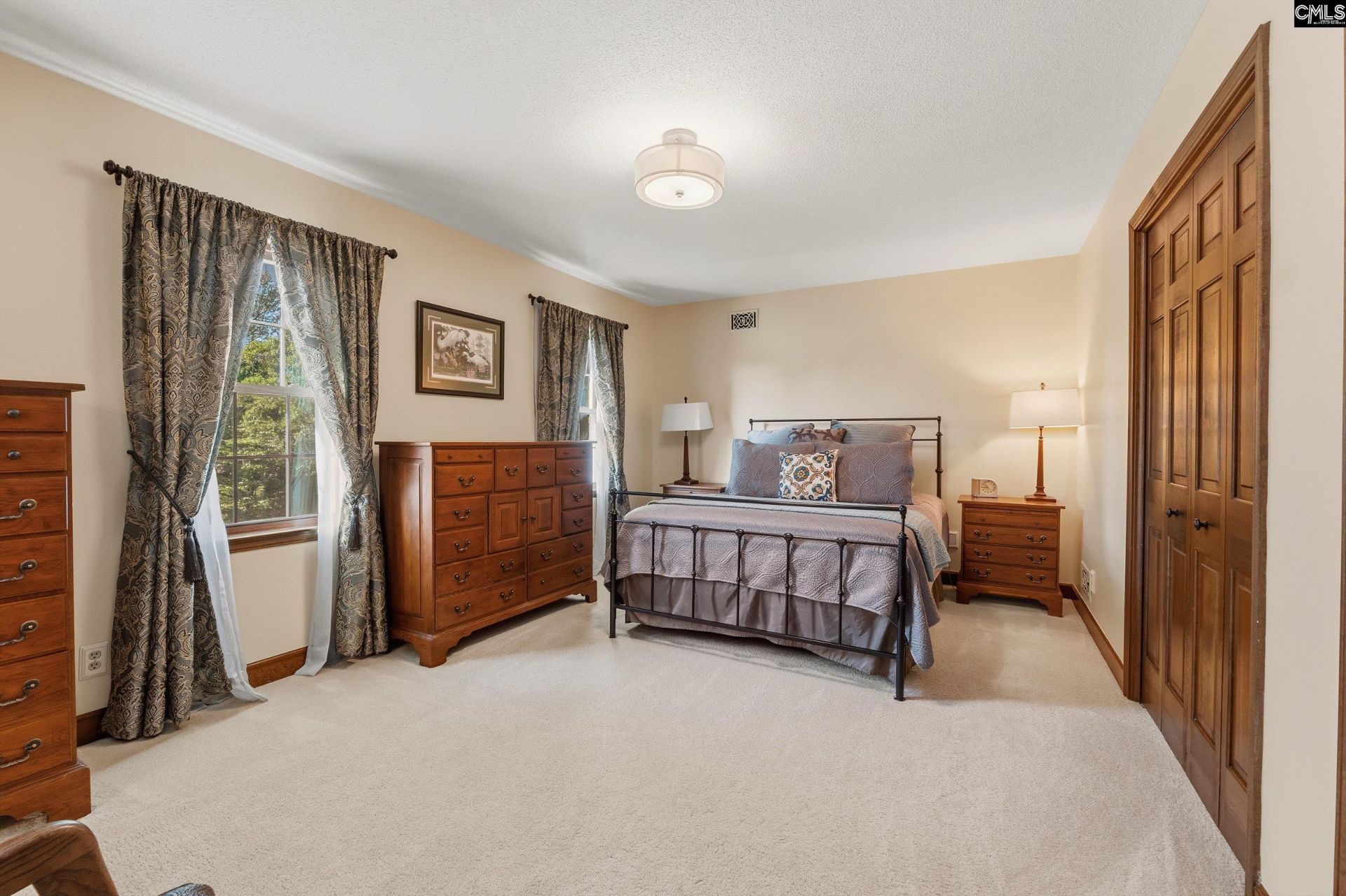 6409 Queens Way Drive  Photo 16