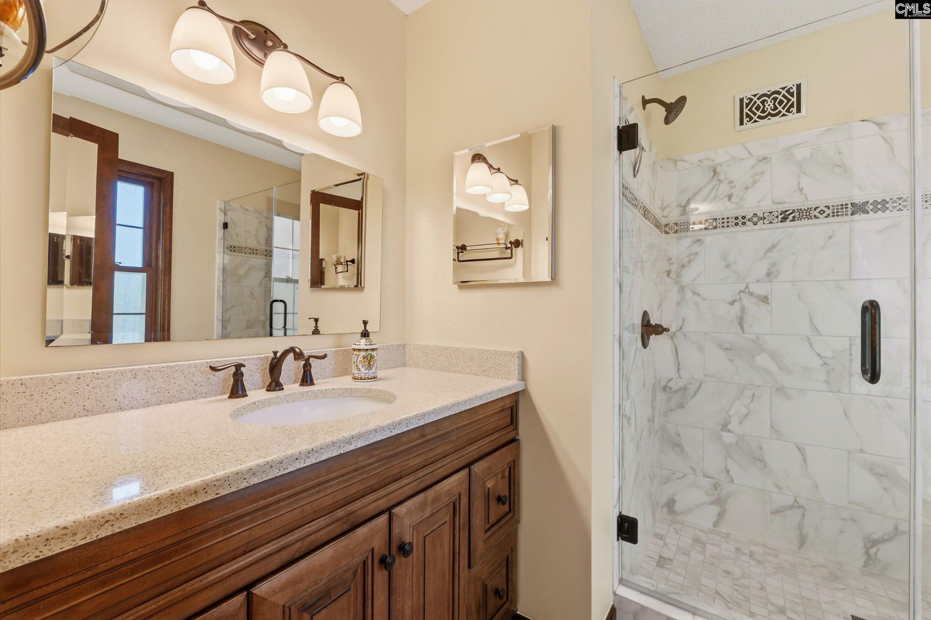6409 Queens Way Drive  Photo 17