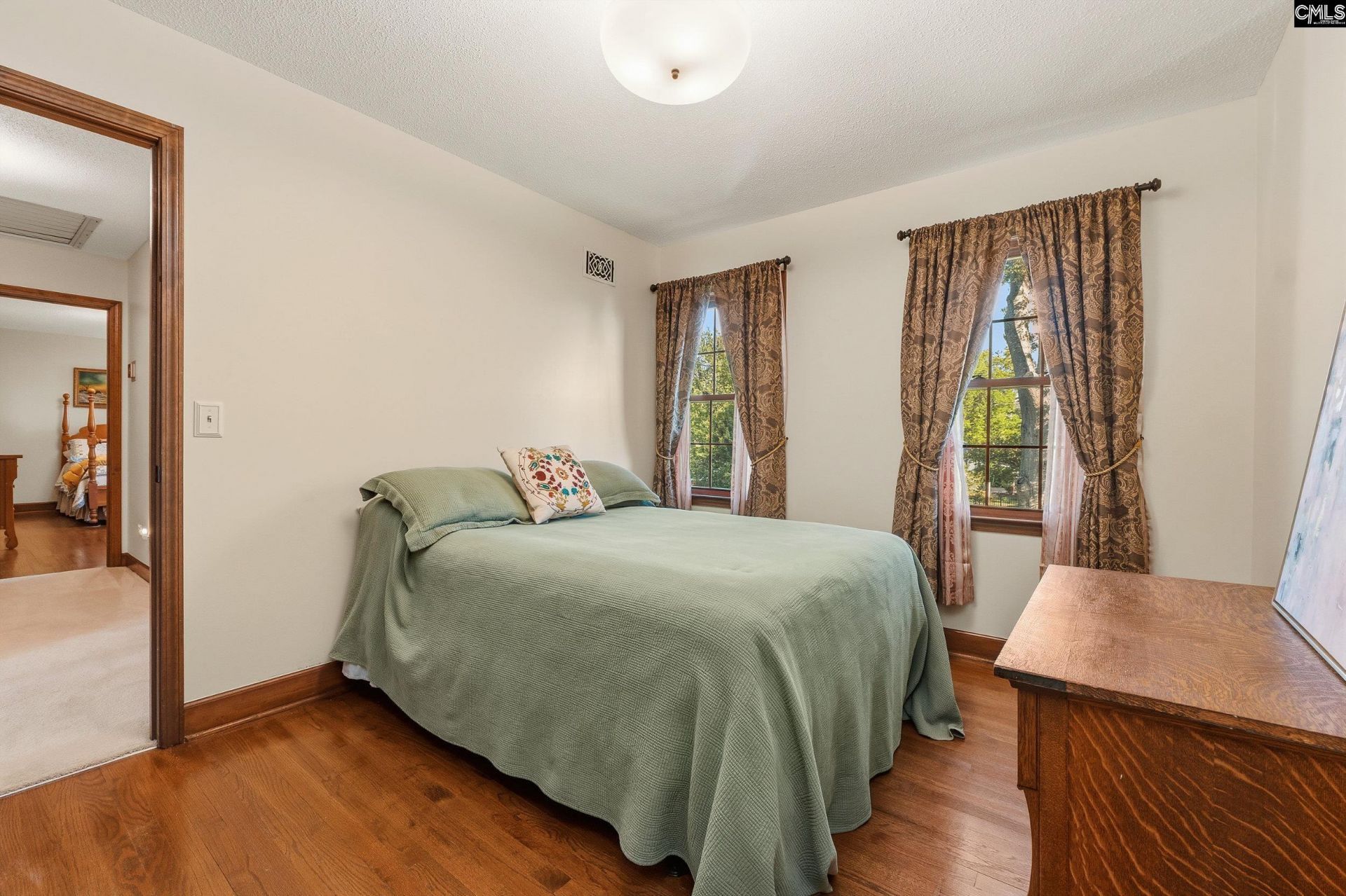6409 Queens Way Drive  Photo 19