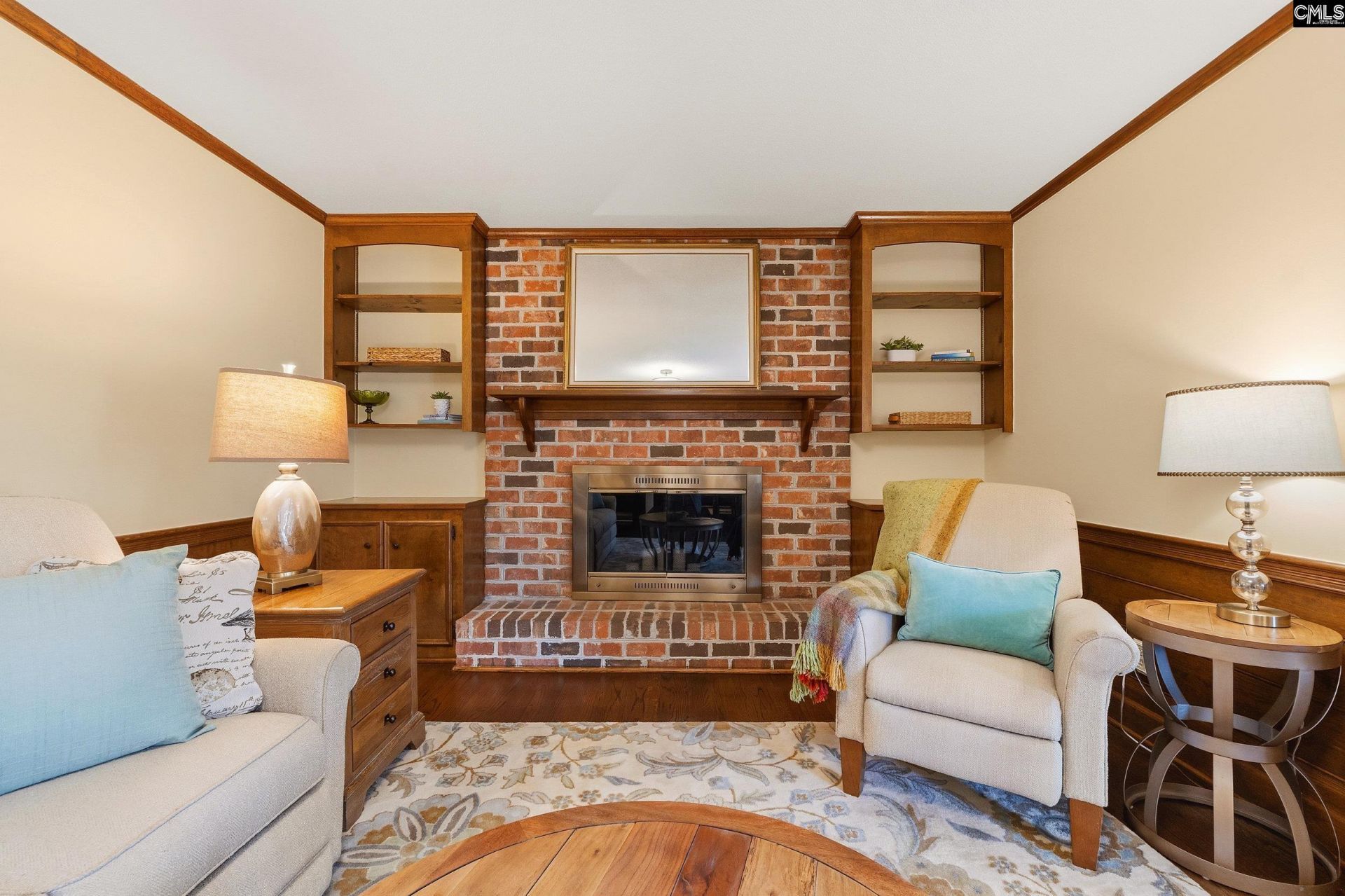 6409 Queens Way Drive  Photo 9