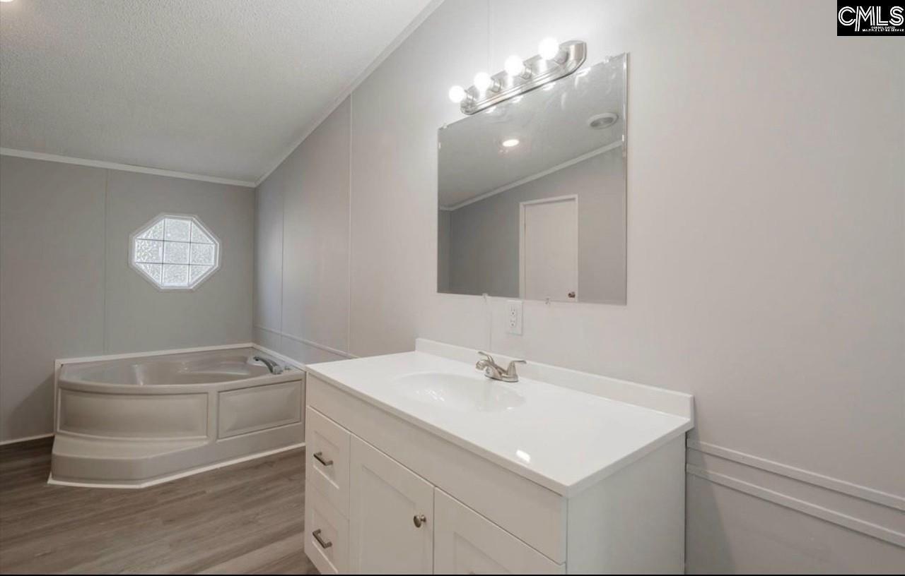 202 Heron Drive  Photo 9