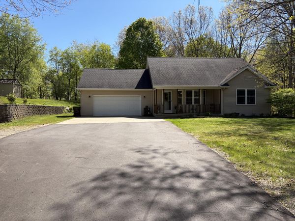 6050 Egan Avenue SE, Caledonia, MI 49316