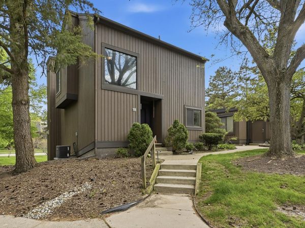 18 Northwick Court, Ann Arbor, MI 48105