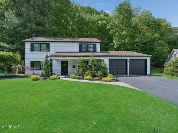 24 Jubilee Circle, Aberdeen, NJ 07747