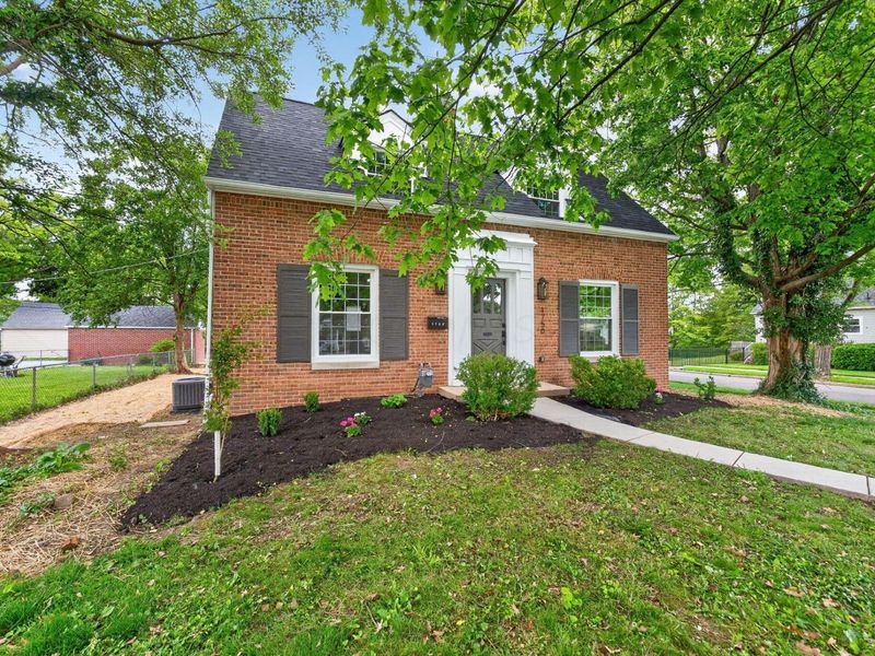 1750 W 1st Avenue, Columbus, OH 43212 Photo 3
