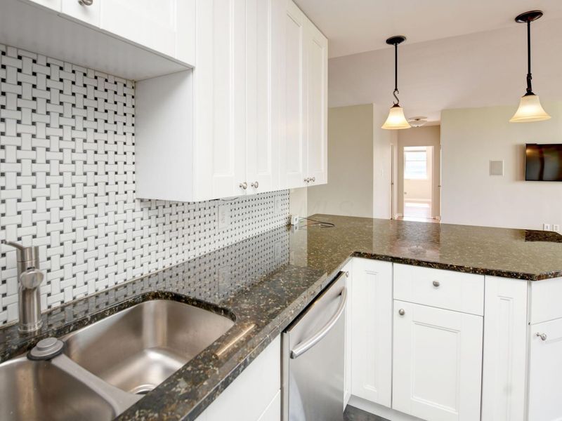 1620 E Broad Street, Unit 402, Columbus, OH 43203 Photo 8