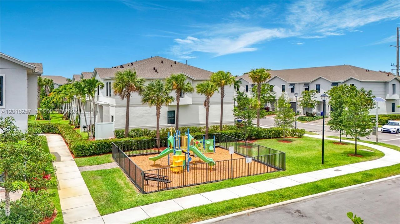 939 NW 3rd Ter , Unit 939, Pompano Beach, FL 33060 Photo