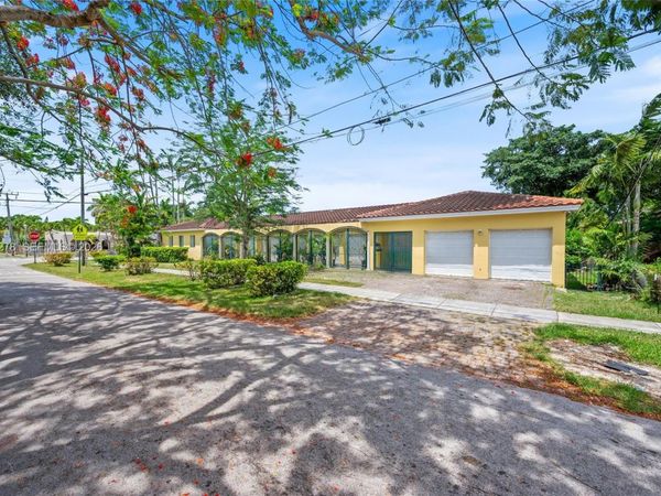 2542 SW 25th Ave, Miami, FL 33133