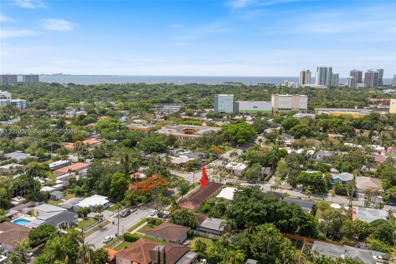 2542 SW 25th Ave, Miami, FL 33133 Photo