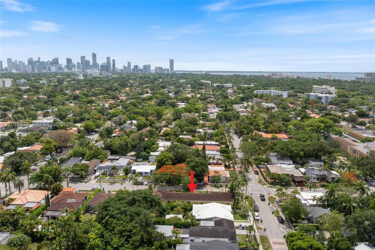 2542 SW 25th Ave, Miami, FL 33133 Photo