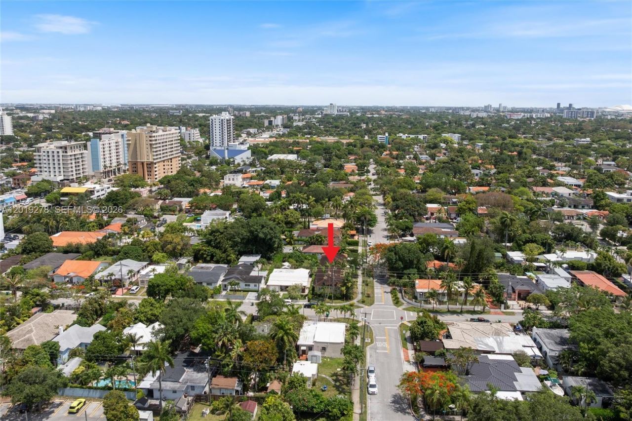 2542 SW 25th Ave, Miami, FL 33133 Photo
