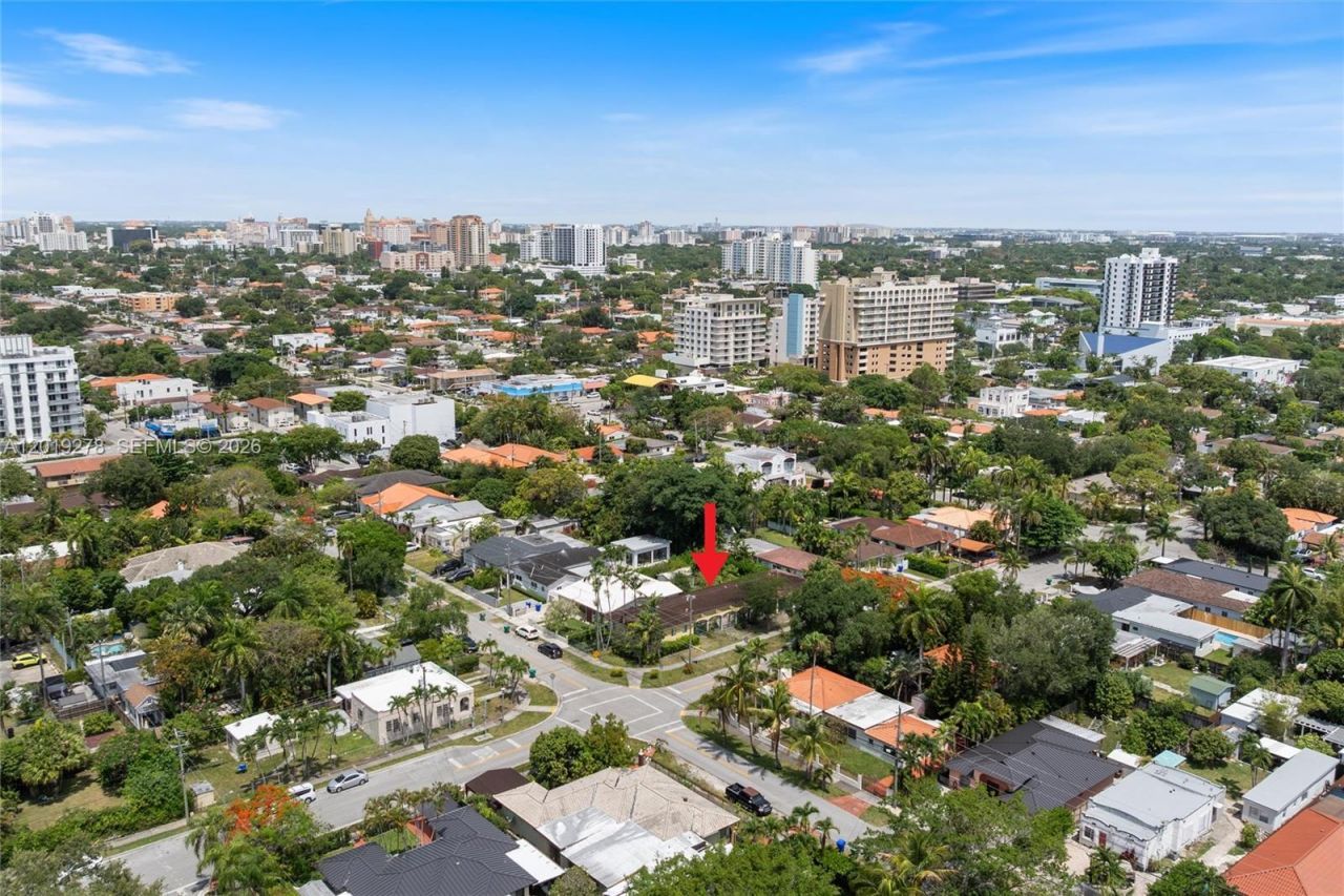 2542 SW 25th Ave, Miami, FL 33133 Photo