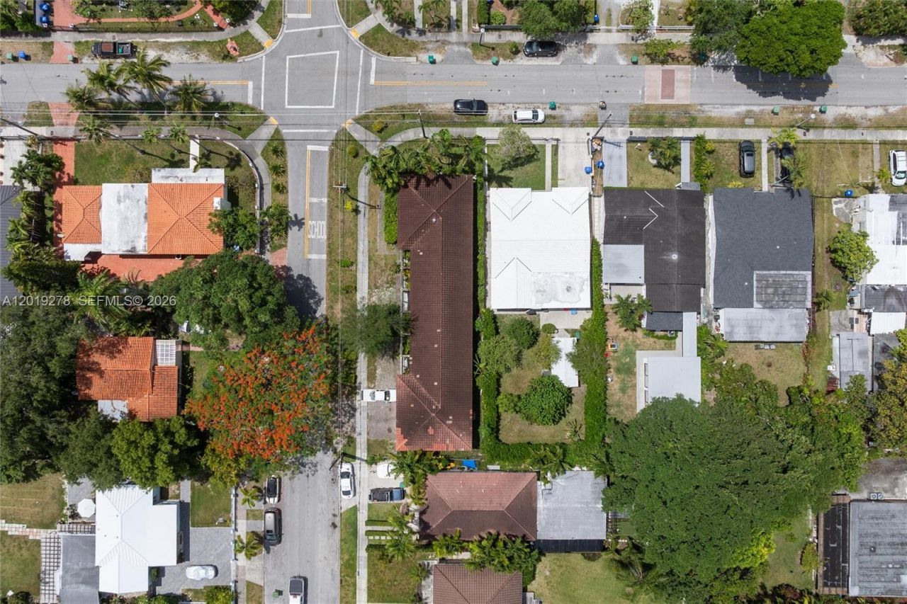2542 SW 25th Ave, Miami, FL 33133 Photo