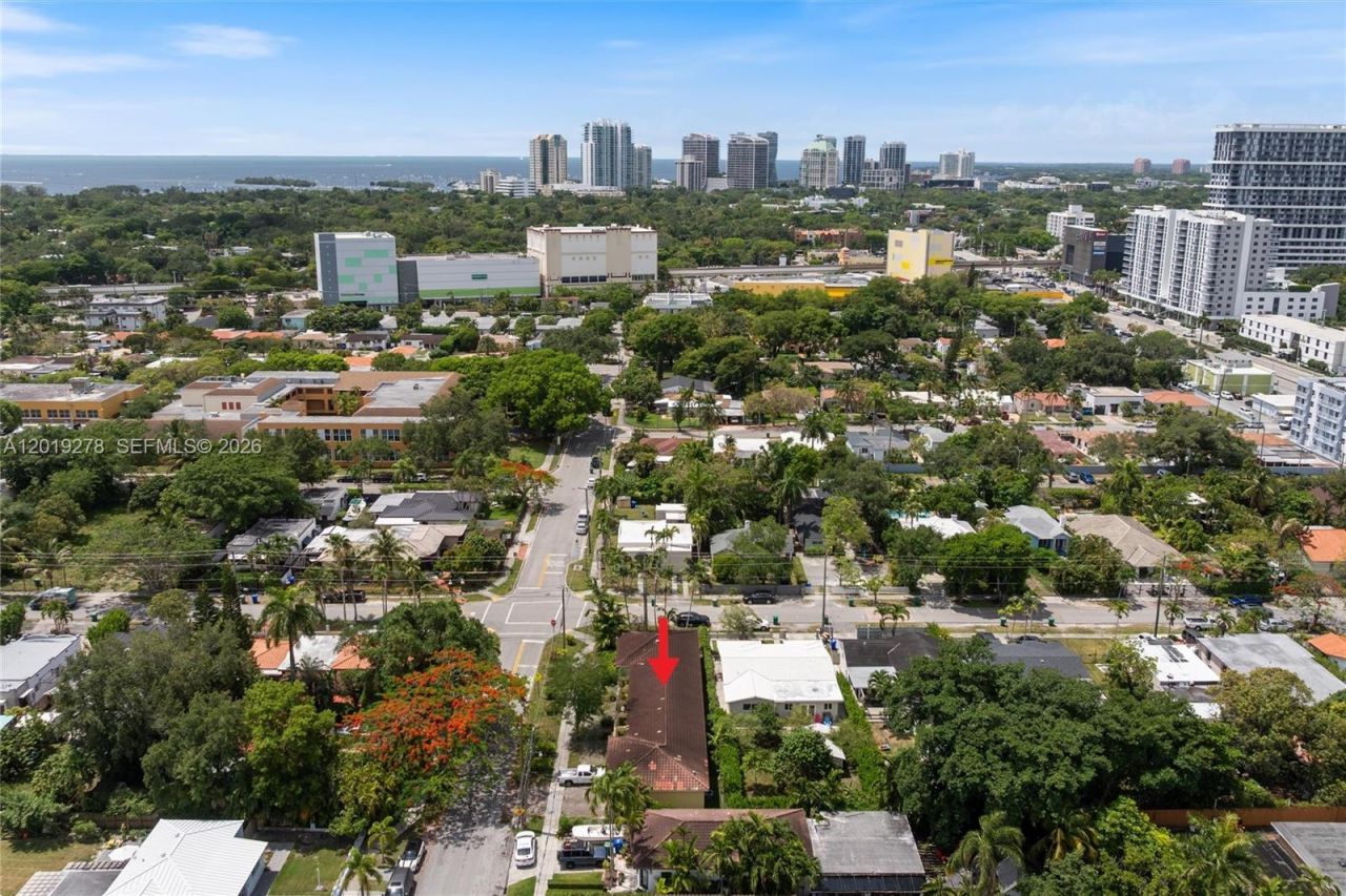 2542 SW 25th Ave, Miami, FL 33133 Photo
