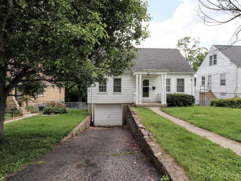 5642 Leumas Road, Green Township, OH 45239 Photo 3