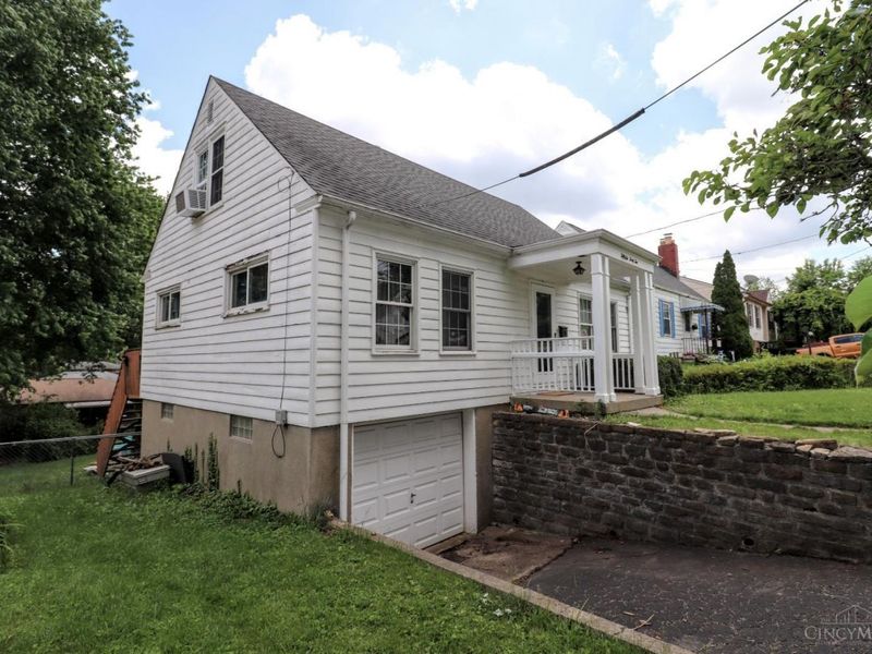 5642 Leumas Road, Green Township, OH 45239 Photo 4