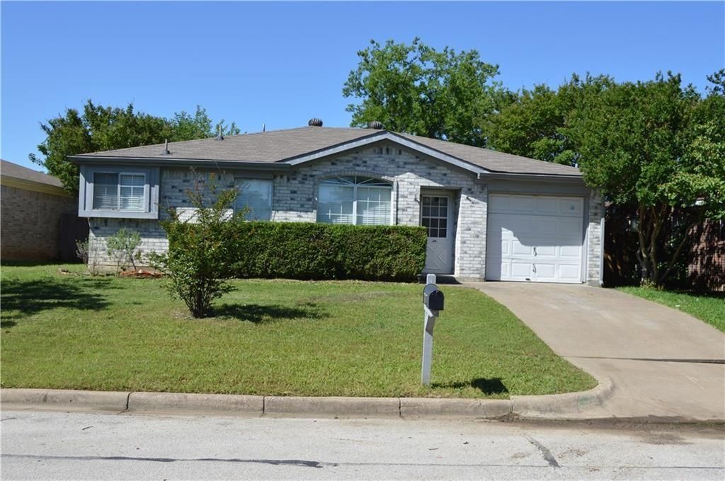 240 Stallion Drive, Keller, TX 76248 Main Photo