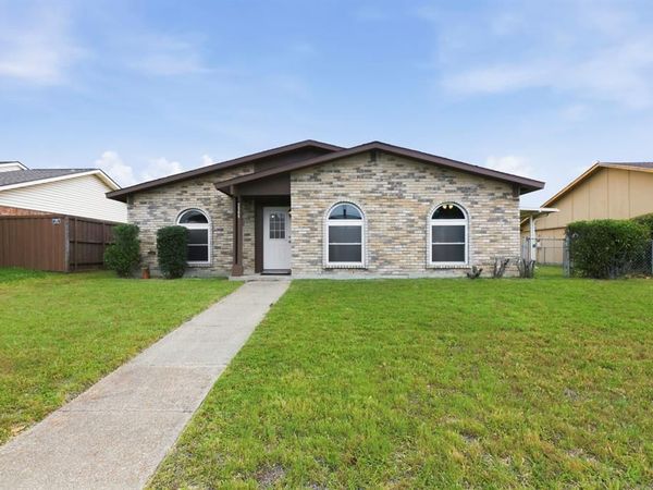 2909 Flagstone Drive, Garland, TX 75044