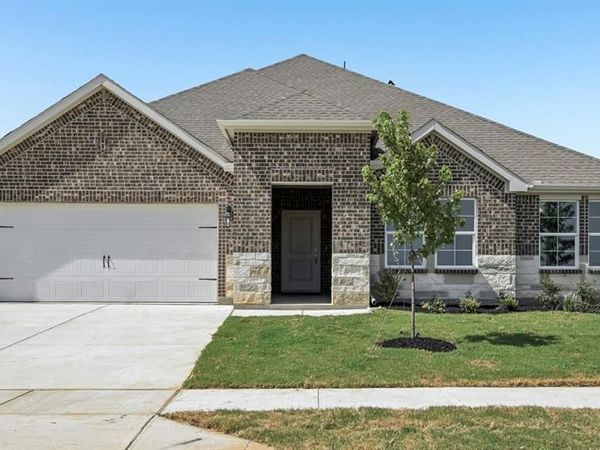 9525 Dugout Drive, Aubrey, TX 76227