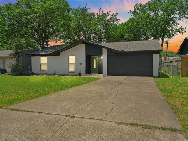 1222 Saturn Drive, Cedar Hill, TX 75104